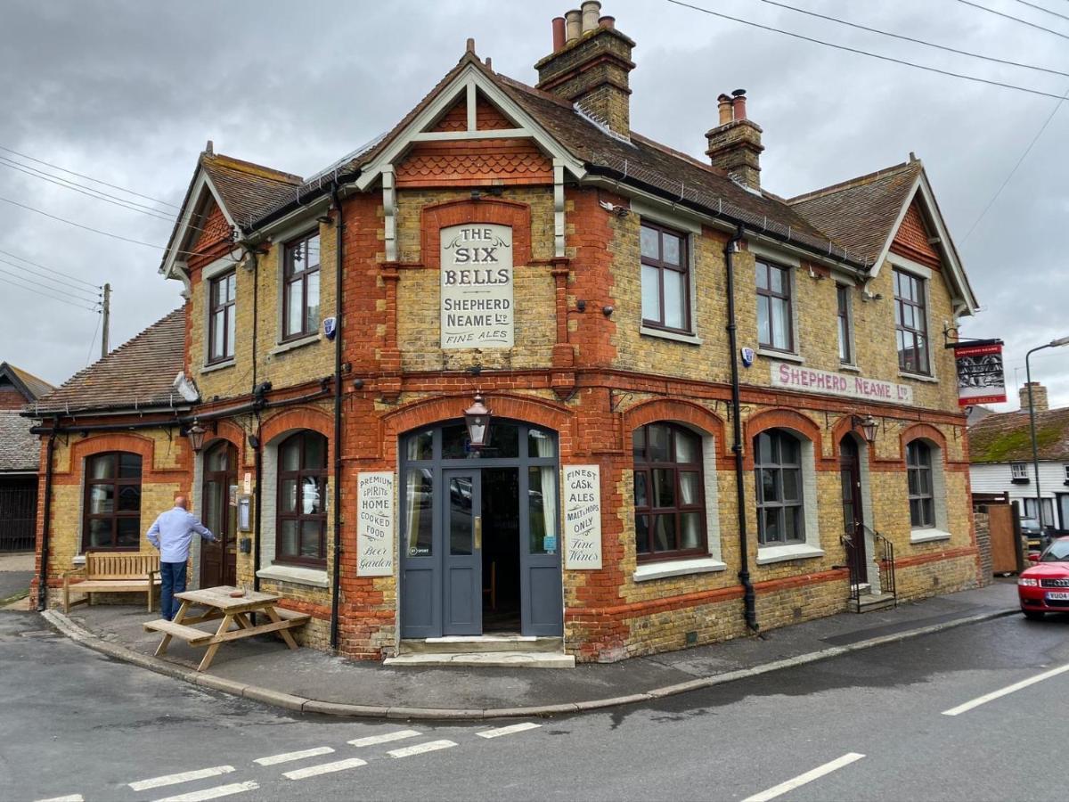 The Six Bells Bed & Breakfast โรเชสเตอร์ ภายนอก รูปภาพ